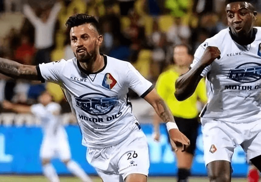 的努力和毅 的努力和毅